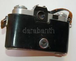 Zenit-E típusú fényképezőgép Industar 50-2 3,5/50 objektívvel és Sunpak GX17 típusú vakuval saját to...