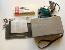 Komplett Polaroid 210 típusú fényképezőgép-szett saját dobozában /
Complete set of Polaroid 210 phot...