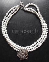 3 soros natúr korall nyaklánc ezüst (Ag) szerelékkel és egy gyönyörű századfordulós filigrán medállal / Coral necklace with silver accessories and an amazing filigree medal from the turn of the century