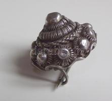 Kézzel készített ezüst (Ag) filigrán bross /
Handmade silver filigree brooch 6,7gr