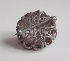 Kézzel készített ezüst (Ag) filigrán bross /
Handmade silver filigree brooch 6,7gr