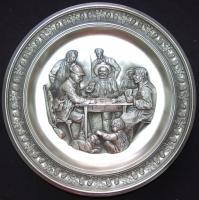 Vadászjelenetet ábrázoló jelzett ón dísztányér / Tin plate with hunting scene 23cm