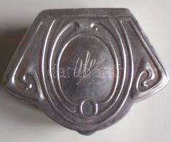 cca 1900 Szecessziós ezüst (Ag) szelence belső aranyozással (Au) az Osztrák-Magyar Monarchia behozat...