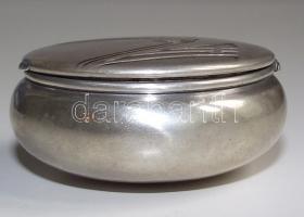 cca 1900 Kör alakú szecessziós ezüst (Ag) szelence németországi hold-korona fémjellel és 800-as tisz...