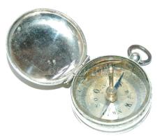 cca 1900 Kisméretű réz iránytű fedeles fém tokban / Tiny brass compass in metal case d: 3cm