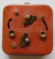 cca 1930 Mechanikus festett réz csörgőóra, tisztított, tökéletesen működik /
Vintage brass alarm clo...