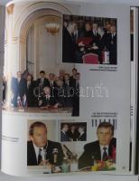 Das Leben von Jozsef Antall in Bildern. Békéscsaba, Tevan. egészbőr kötésben / in full leather bindi...