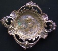 Gazdagon díszített ezüstözött réz hamutál / Decorative silver plated brass ashtray 18,5x16cm