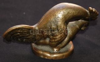Üzekedő baromfiak réz szobra /
Intimate poultry scene, brass composition, 14x8x6cm cca 1kg