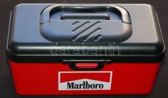 Hordozható, elemes Marlboro reklámmagnó, vadonatúj / Marlboro promotion radio and cassette player 22x12x11cm