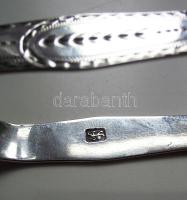 1897 Dekoratív angol ezüst cukor fogó csipesz díszes kézi megmunkálással, nemesfém és ötvös jelzésse...