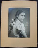 cca 1970-1990 22db-os fotó tétel csendéletekkel, művészeti és városképekkel, tájképekkel és portrékk...