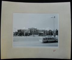 cca 1960 2db szignált budapesti városi fotó: a Szépművészeti Múzeumról és a Vajdahunyadvárról 36x30cm