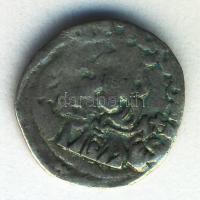 1307-1342. Denár Ag "Károly Róbert" T:3
Huszár 495.,Unger I.: 393.e/f