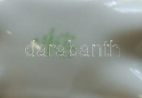 Népi motívumokkal díszített jelzett Hollóházi porcelán kulacs díszdobozban 22cm magas