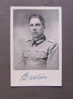 1941-1944 Fotóalbum az osztrák katonai lovasiskolaként és állomáshelyként szolgáló Schlosshofban kés...