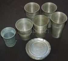 Kis ón szett: kancsó, 6db nagyrészt egyforma pohár és 5db alátét