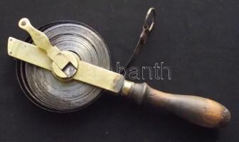 Régi típusú nyeles mérőszalag 30m