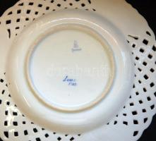 ~1920 Kézzel festett és aranyozott, sorszámozott PBS-mintás, áttört jelzett Herendi porcelán tál hib...