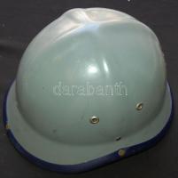 Jó állapotú tűzoltósisak a hatvanas évekből belsőátmérője 19cm