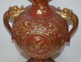 Régi nagyméretű, gazdagon díszített, festett, aranyozott kerámia váza (két helyen diszkrét javítássa...