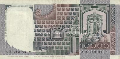 Olaszország 1944-1976. 5db különféle papírpénz T:II-,III
Italy 1944-1976. 5 different banknotes C:VF...
