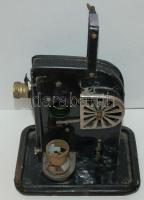 cca 1900 Régi filmvetítőgép /
Vintage film projector 30x20x15cm