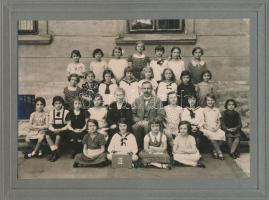 cca 1890-1950 közel 60 db klf érdekes fotó