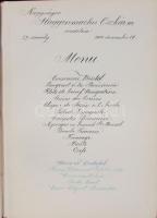 1905 Müller Antal az Országos Kaszinó és a Park klub vendéglőse által készített alkalmi ebédek étrendjének gyűjteménye 115 kézzel beírt oldalon. Minden oldal egy külön ebéd menüsora az ebéd dátumával a rendelők neveivel. A vendégek között megtalálható a magyar politikai és gazdasági elit szinte egésze. Rendkívül érdekes anyag. Aranyozott egyedi egészbőr-kötéses könyv 20x25 cm