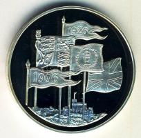 Nagy Britannia 1996. 5Ł Ag "II. Erzsébet királyné 70. születésnapja" eredeti dísztokban ta...