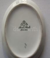 Apró virágokkal díszített jelzett Rosenthal porcelán hamutál /
Rosenthal chinaware ash-tray 6x10cm