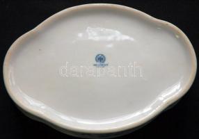 Apró virágokkal díszített rózsás jelzett Hollóházi porcelán bonbonier hibátlan állapotban /
Chinawar...