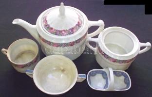 Nagy vegyes bolhapiac tétel benne kerámiák, régi autórádió egyéb