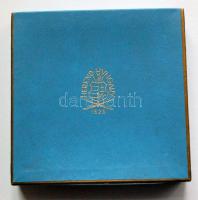 "Herendi Porcelángyár" porcelán emlékplakett díszdobozban / Herend chinaware plaque d: 15cm