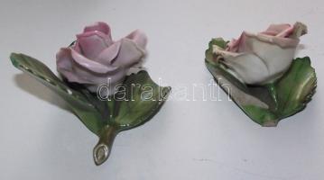 2db kézzel festett sorszámozott jelzett Herendi porcelán rózsa megviselt állapotban /
Chinaware rose...