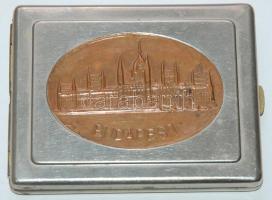 Parlamenttel díszített fém cigarettásdoboz 10x8cm