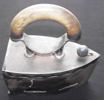 Régi szenes vasaló 21cm-es vasalófelülettel