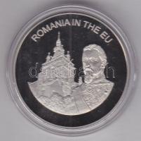 Máltai Lovagrend 2004. 100L "Románia az EU-ban" T:PP tanúsítvánnyal Sovereign Order of Malta 2004. 100 Liras "Romania in the EU" C:PP