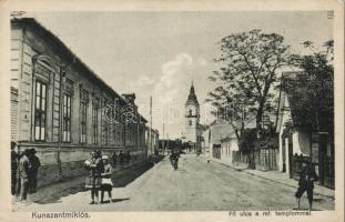 Kunszentmiklós Fő utca, Református templom kalapházzal