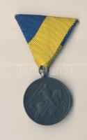 1941. "Délvidéki Emlékérem" szalaggal T:2
1941. Commemorative Medal for the Return of Sout...
