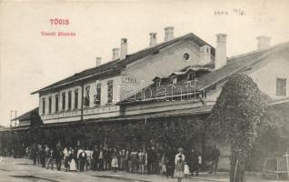 Tövis railway station