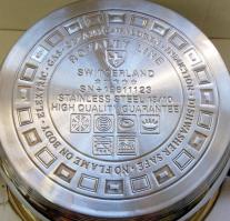 2db klf méretű jó minőségű használatlan Royalty Line márkájú főzőedény/kukta és egy fém tál