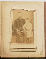 cca 1880-1910 37 db fotót, (felerészben keményhátú) tartalmazó megviselt családi fotóalbum