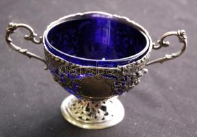 cca 1860 Jelzett antik ezüst (Ag) kínáló kék üvegbetéttel, 800-as tisztaságjelzéssel / Antique silver serving bowl with blue glass container, 800 purity degree, 8cm, d: 8cm, 106,8gr