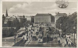 Stockholm North Bridge, parade, tram