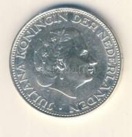 Hollandia 1961. 2 1/2G Ag "Julianna" T:2
Netherlands 1961. 2 1/2 Gulden Ag "Juliana&q...