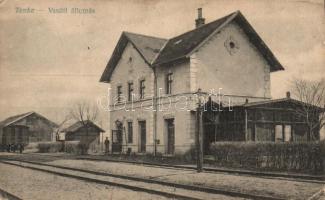 Tenke railway station