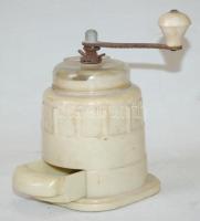Régi bakelit kávédaráló (a tetején kis repedés)/ Vintage bakelite coffee grinder (minor crack on cover) 19x11x11cm