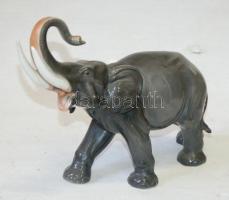 Nagyméretű porcelán elefánt figura (ragasztásnyomokkal) / Porcelain elephant figure (repaired) 30x21x9cm