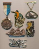 14db különféle turista jelvény és kitüntetés T:2
14 different tourist badge and decoration C:XF